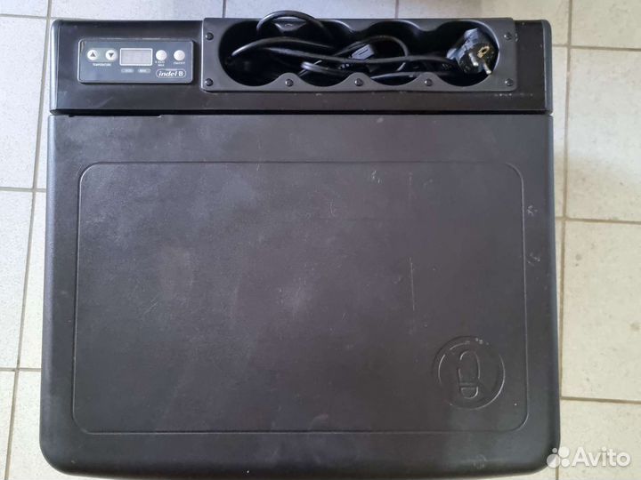 Автомобильный холодильник indel B TB45A. Италия