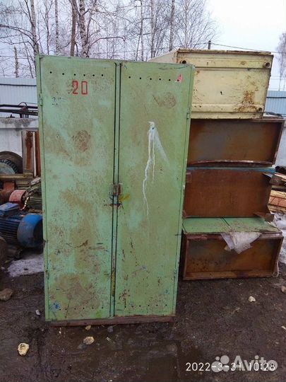 Продается шкаф металлический