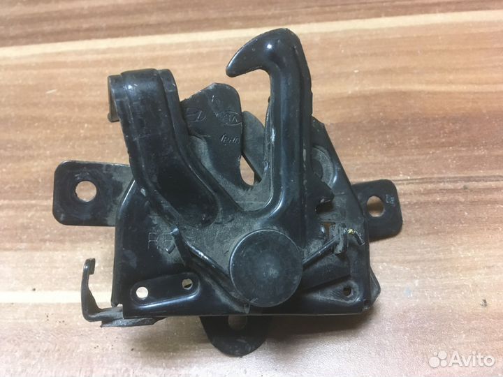 Замок капота Hyundai Solaris дорест