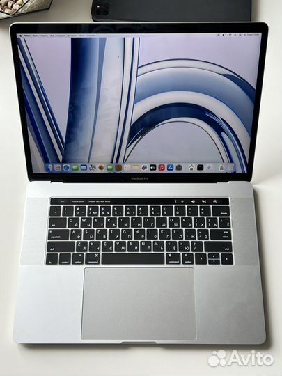 MacBook Pro 15” 2019 Core i7, 16GB RAM, AMD 555