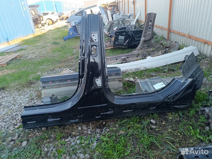 Порог левый стойка двери Lixiang L7