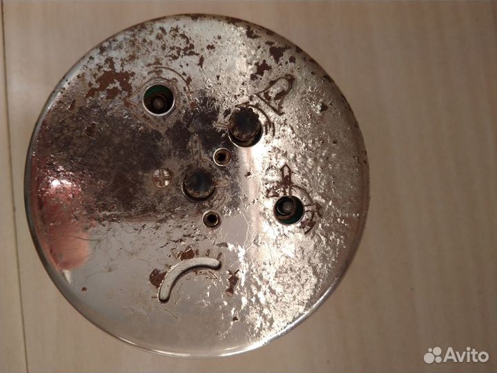 Часы будильник 