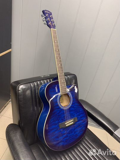 Акустическая гитара