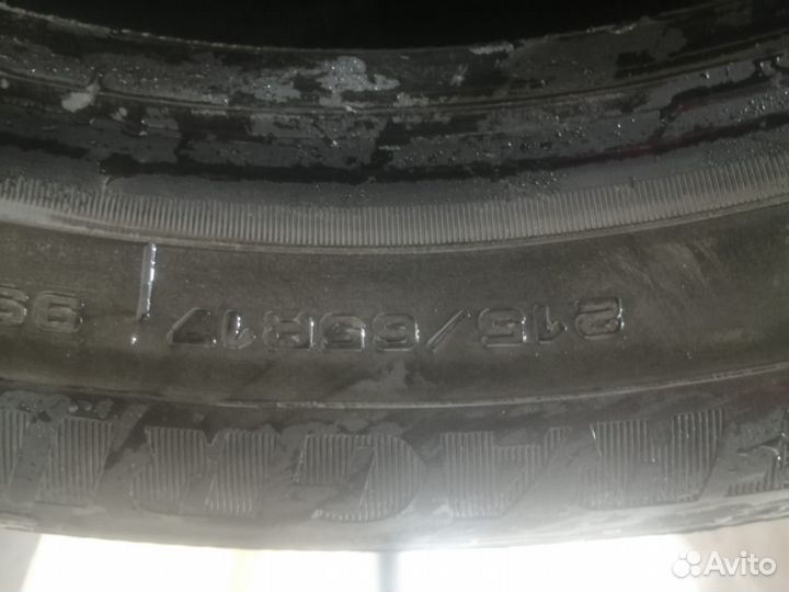 Goodyear UltraGrip Ice 215/65 R17