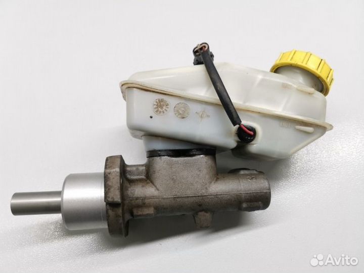 Главный тормозной цилиндр Chevrolet Aveo T250 1.6