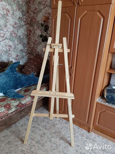 Мольберт тринога