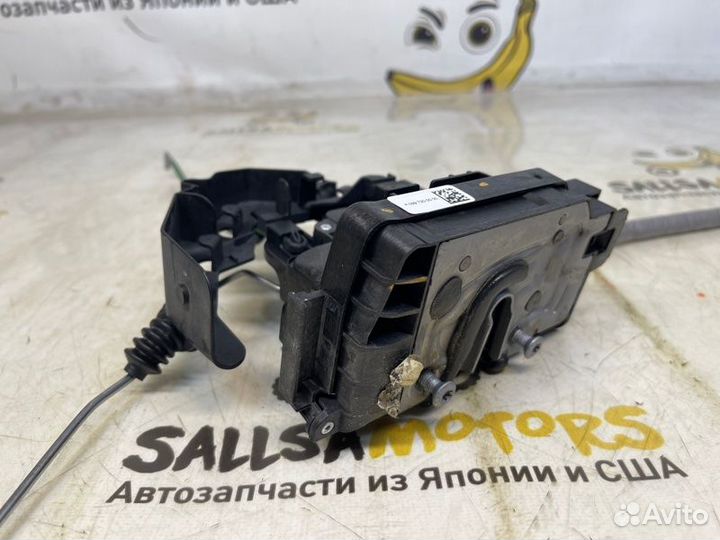 Замок двери передний правый Mercedes-Benz C180