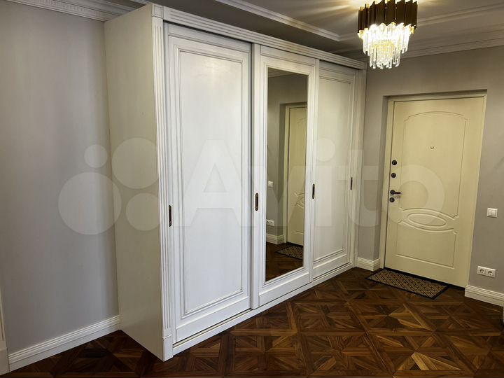 3-к. квартира, 120 м², 15/17 эт.