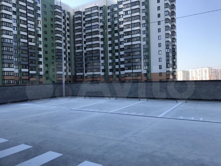 Машиноместо, 14 м²