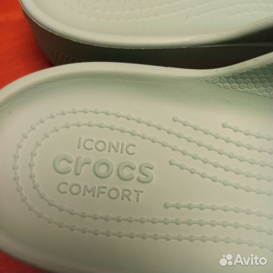 Шлепанцы жен. Crocs р. 38