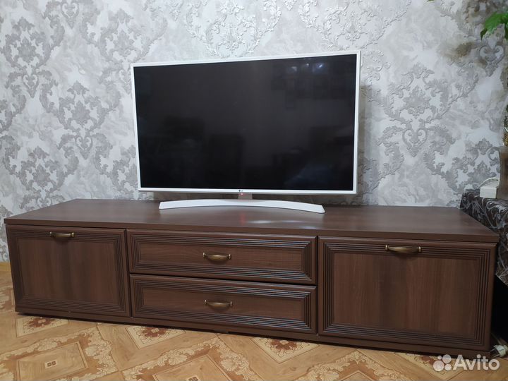 Тумба под телевизор б/у