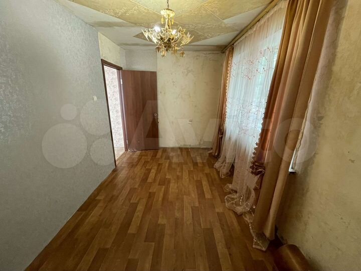 3-к. квартира, 52 м², 1/5 эт.