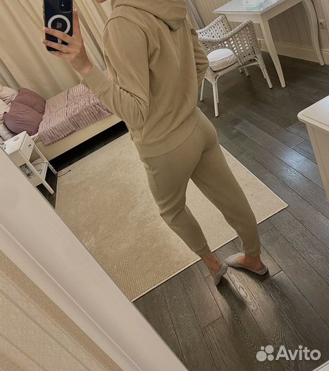 Спортивный костюм женский