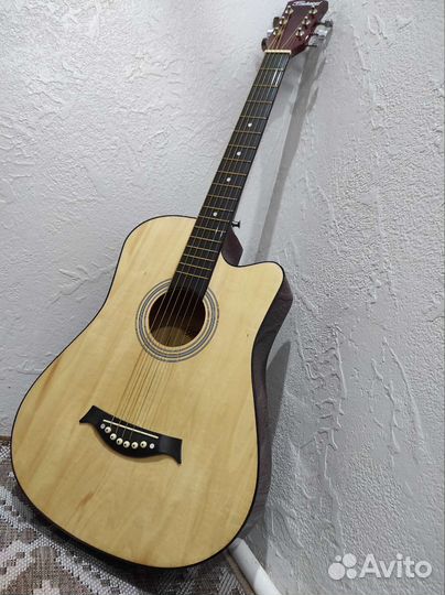 Гитара акустическая
