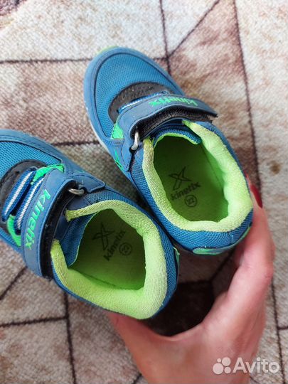 Кроссовки детские