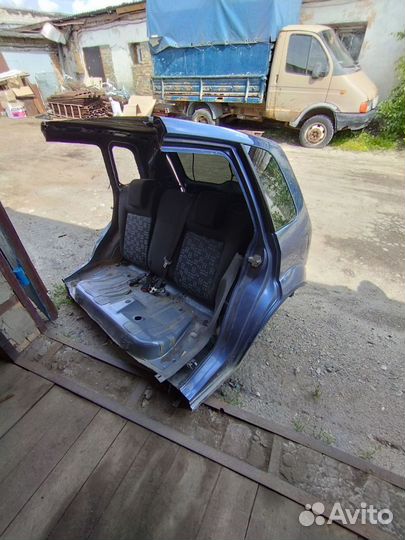 Задняя часть Ford Fiesta MK5