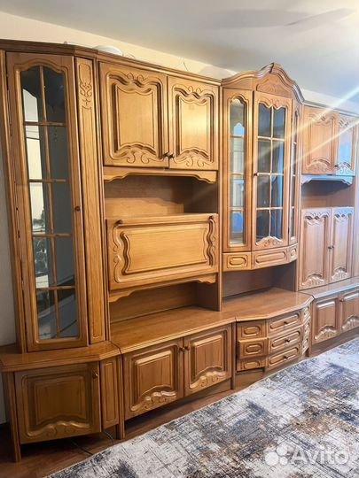 Стенка из массива дуба СССР (шкаф)