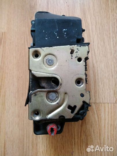 Замок двери LADA Granta, Калина задний правый