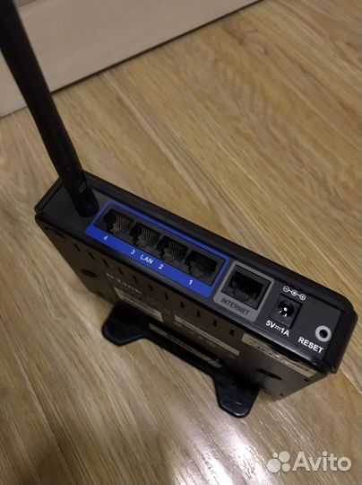 Инернет-роутер D-Link DIR-300