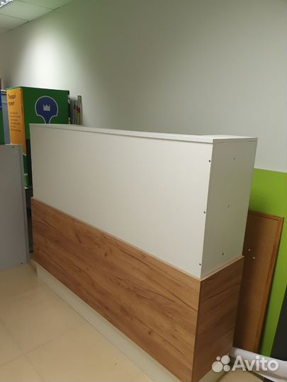 Стойка ресепшен