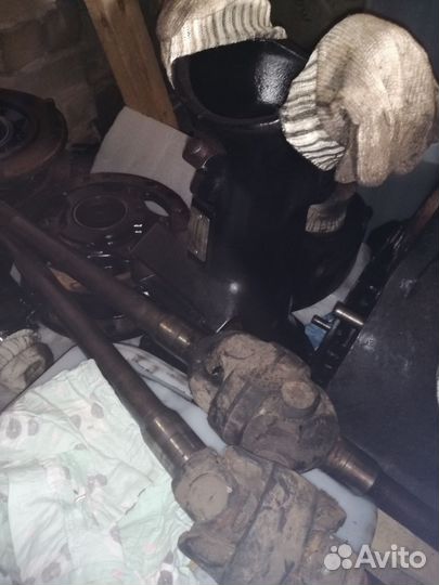 Передний мост телескопического погрузчика