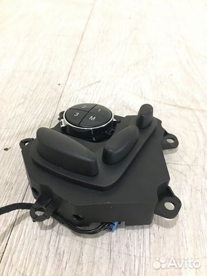 Блок управления сиденьем правый Mercedes Benz E250