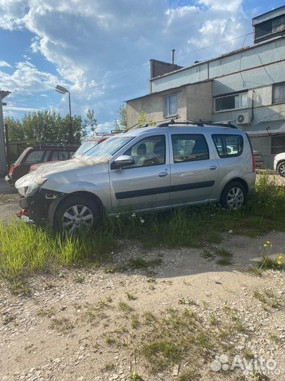 LADA Largus 1.6 МТ, 2021, битый, 18 000 км