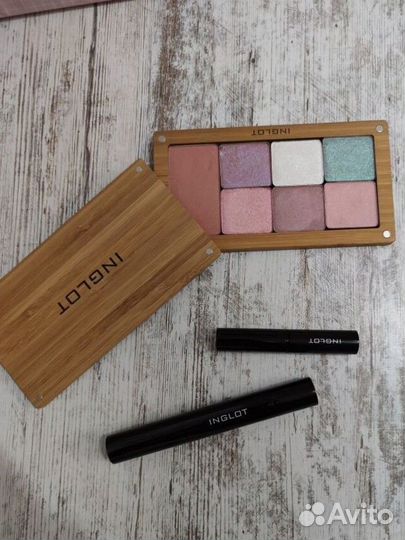 Косметика Inglot б/у