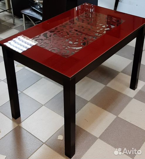 Кухонный стол