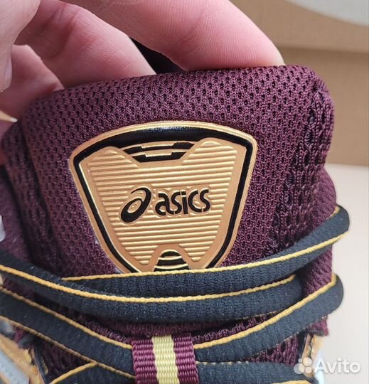 Кроссовки Asics