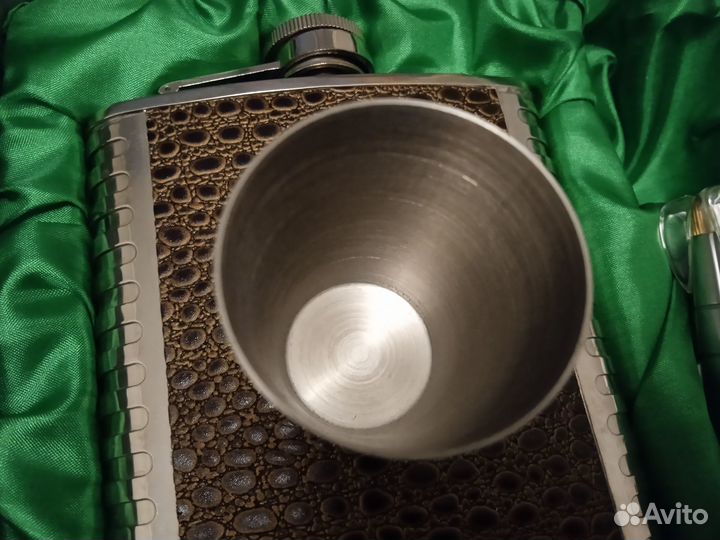 Фляжка из нержавеющей стали в наборе