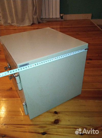 Сейф металлический