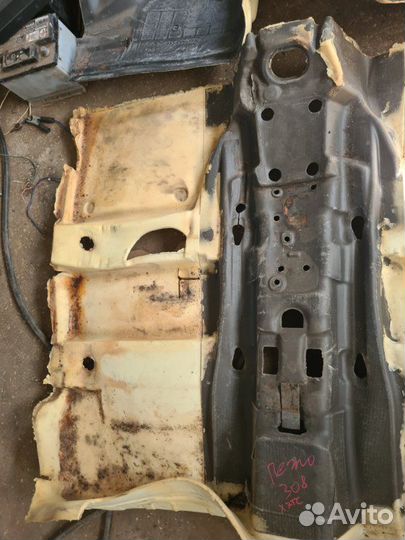 Ковер пола Peugeot 308 хэтчбек 1.6 EP6 2008