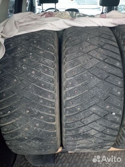 Goodyear Ultragrip Ice Arctic 235/55 R17 103T