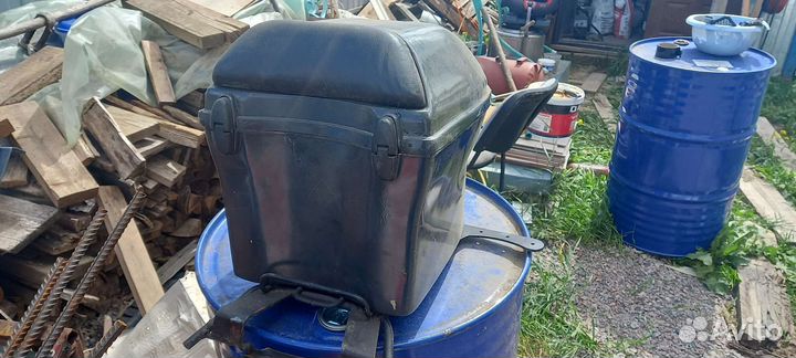 Кофр для мотоцикла центральный под шлем(Большой)