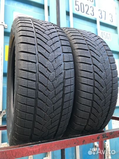 Goodyear UltraGrip Performance Gen-1 235/55 R18 104H