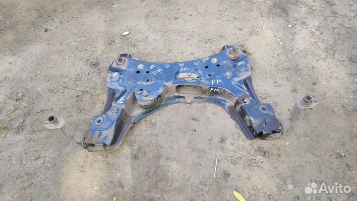 Подрамник Renault Megan 3 Fluence балка передняя