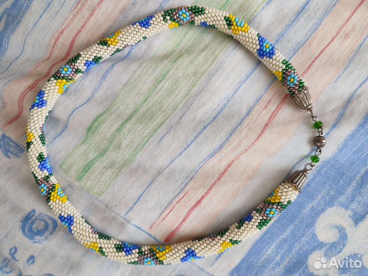 Украшения из бисера