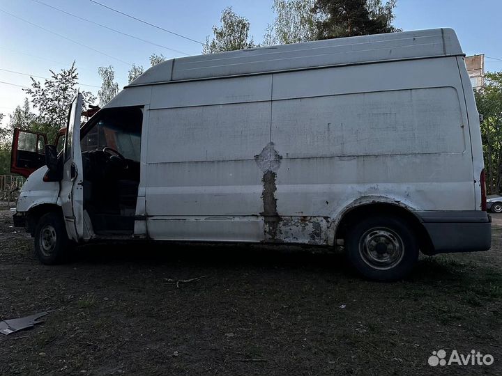Ford Transit 2.0 МТ, 2002, битый, 350 000 км