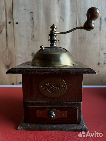 Кофемолка ручная винтаж