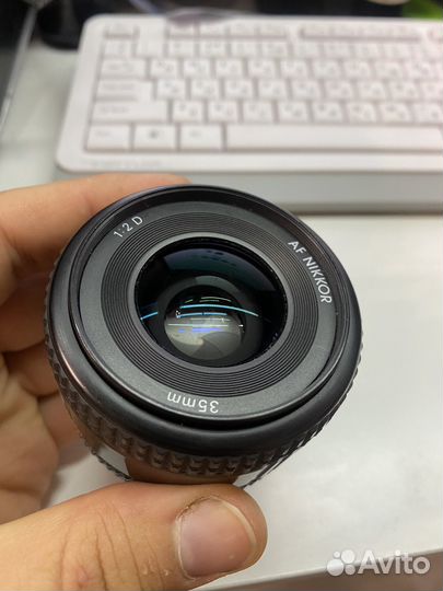 Nikon 35 mm 2 D