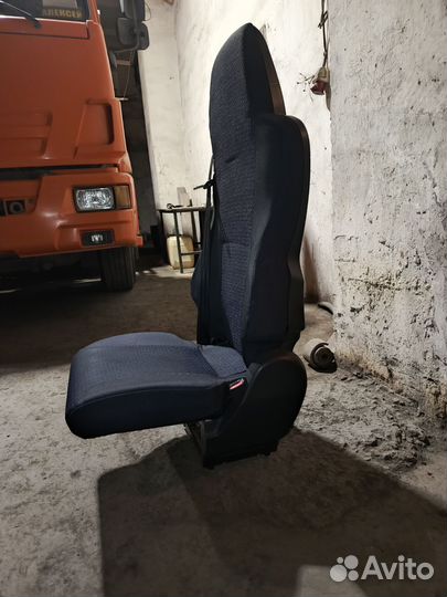 Пассажирское сиденье howo