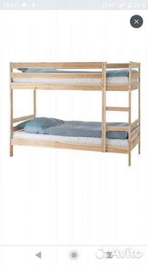 Кровать из массива дерева