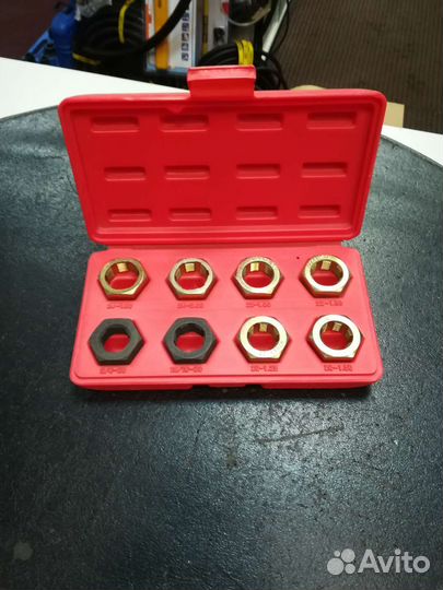 Набор плашек для резьбы Force 8пр