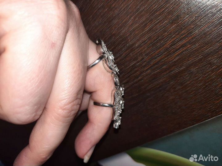 Серебряное кольцо