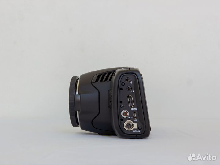 Blackmagic Design Pocket Cinema Camera 6K + Rig