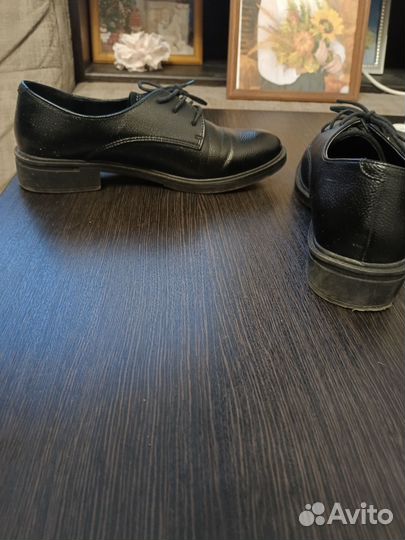 Ботинки женские 39 размер