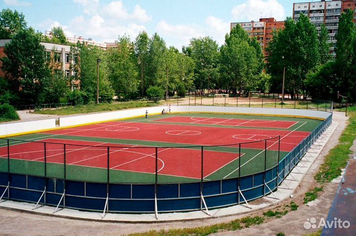 Хоккейная коробка из стеклопластиковых панелей