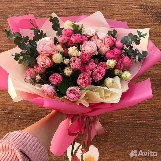 Букеты из кустовых роз