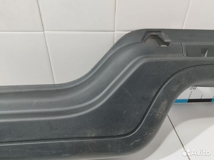 Обшивка двери багажника Discovery III 2004-2009